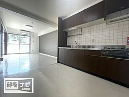 パークサイド鶴市 103号室 1階3LDKのリビング/ダイニング