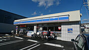 ローソン高知知寄町店(コンビニ)まで365m