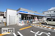 ローソン高知六泉寺町店(コンビニ)まで401m