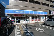 ローソン高知朝倉駅前店(コンビニ)まで861m