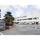 役所「辰野町役場まで858ｍ」