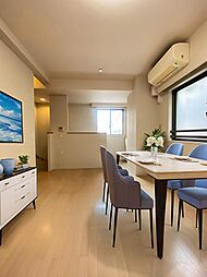 ガラッシア渋谷本町 1階3DKのリビング/ダイニング