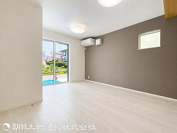 リビング/ダイニングを拡大表示
