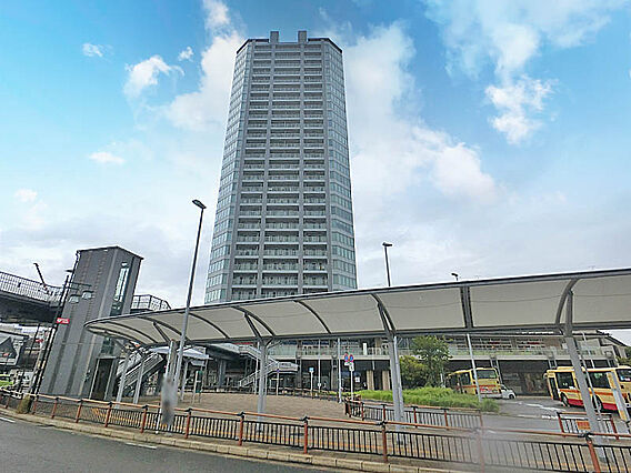 マンション1階...