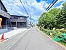 外観：【前面道路＋現地写真】