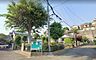 周辺：【磯部若草公園】　住宅街のコンパクトな公園です。遊び場には滑り台があります。