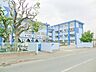周辺：【寒川町立寒川中学校】　寒川町で最初に開校した中学校です（校長談） 校舎は30年以上のものですが、耐震補強は完了しています。