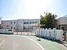 周辺：【座間市立中原小学校】　座間市と海老名市の境にあり、住宅街の中にあります。校庭が広いです。