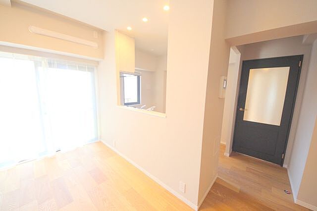 リビング/ダイニング コスモガーデン日暮里 2階/201