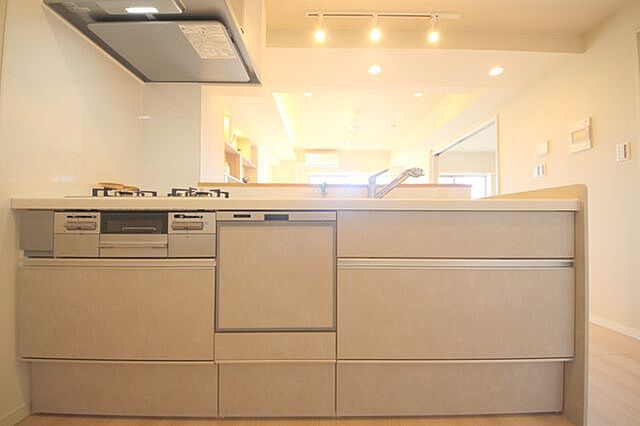 キッチン ゼファー中十条アクタージュ 4階/-