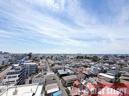 ■13階建て12階部分の南向き住戸で陽当り、眺望良好