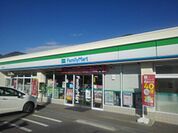 コンビニ「ファミリーマート千曲上徳間店まで248m」
