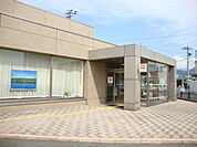 銀行「八十二長野銀行川中島支店まで1259m」
