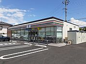 コンビニ「セブンイレブン更埴インター南店まで609m」
