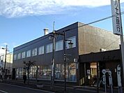 銀行「八十二銀行篠ノ井支店まで416m」