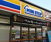 ミニストップ 三鷹下連雀店（102m）