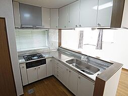 青山5丁目貸家 01