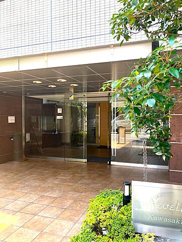 エントランス レヴィール川崎 4階/-