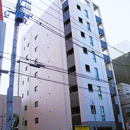 平成29年8月築/9階建/総戸数27戸