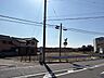 外観：前面道路含む現地写真