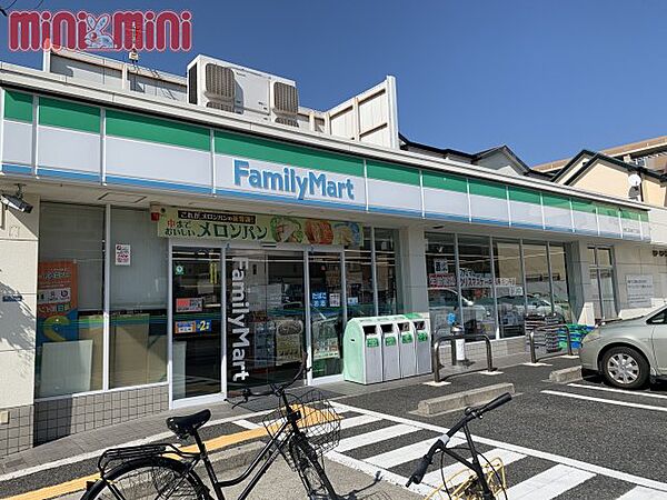 画像5:ファミリーマート　尼崎三反田町二丁目店