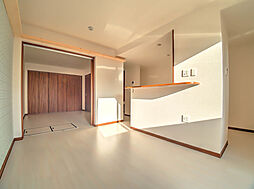 ヴォーリズ・クレスト 304 3階1LDKのリビング/ダイニング