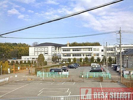 川口市立戸塚西中学校 2120m