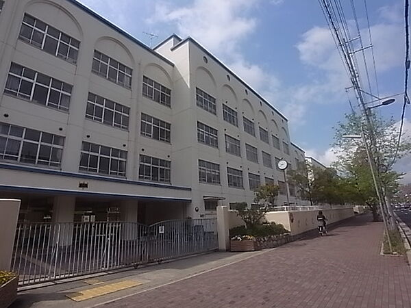 画像23:神戸市立本山中学校（454m）