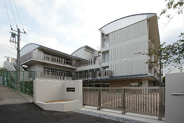 周辺：神戸市立垂水東中学校（930m）