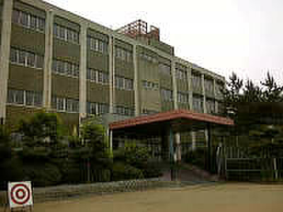 画像19:花山小学校（662m）