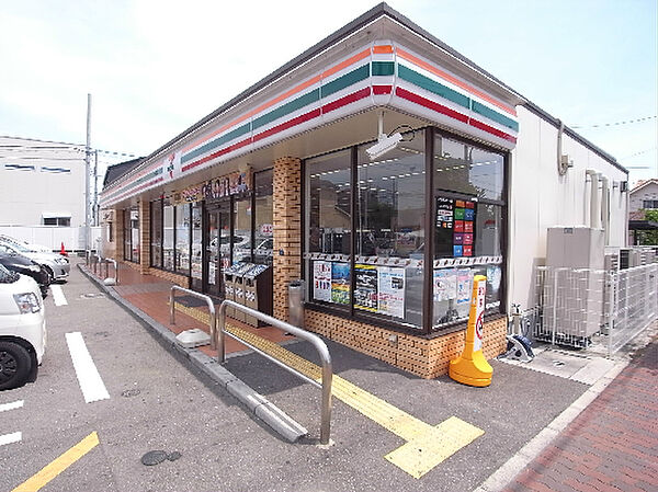 画像16:セブンイレブン　神戸丸塚1丁目店（404m）