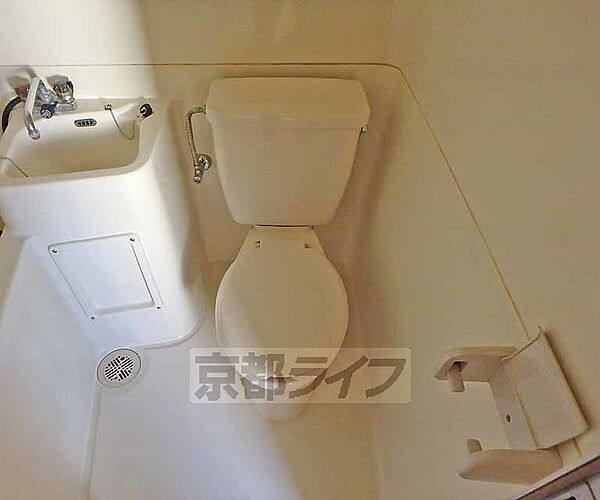 画像8:ユニットバスのトイレです。