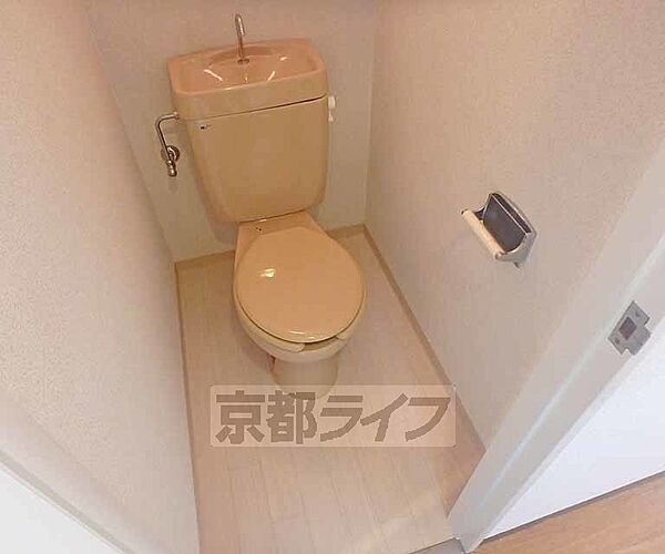 画像7:圧迫感のないトイレです。