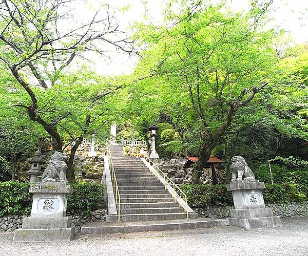 画像25:舟岡山公園まで550m 自然タップリの環境で小さいお子様の遊び場に 散歩コースとしても良いですよ。