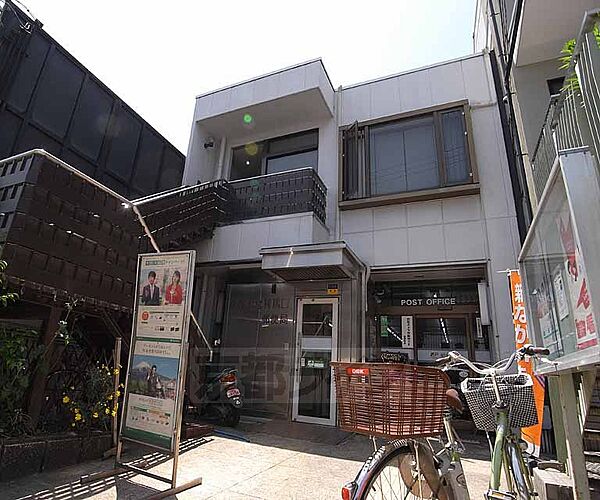 画像18:京都大宮鞍馬口郵便局まで162m 商店街の中にあり、その他の買い物も便利