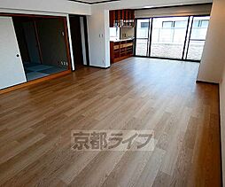 京都市営烏丸線 今出川駅 徒歩12分の賃貸マンション 3階3LDKのリビング/ダイニング