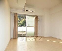 修学院ＴＥＲＲＡＣＥ 203 2階ワンルームのリビング/ダイニング