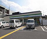 ファミリーマート　京都薬科大学前店まで138m