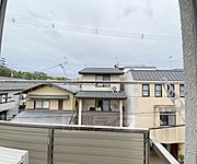 6帖洋室の窓からの景色です。