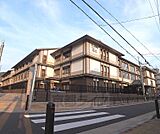 開睛中学校まで193m 綺麗な校舎です。