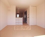 リビングに収納もあります。