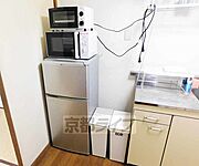 冷蔵庫・電子レンジ・トースター付きです。