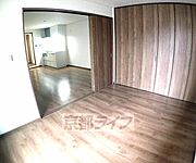 フローリングでとても綺麗なお部屋です