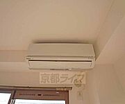 新しいエアコン1機付いております。