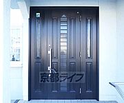 建物入り口になります。