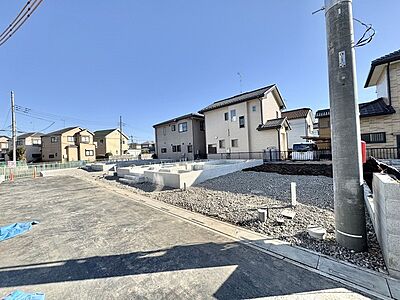 外観：建築中ですが、同じグレードの完成済み建物を参考にご覧になることもできます。現地より最寄りの物件をご案内しますので、お気軽にご要望をお聞かせください。 