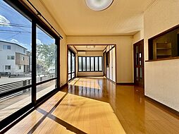 居間