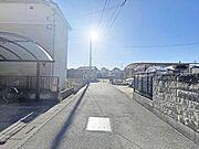 通勤、通学がちょっとした運動にもなる、駅徒歩21分。 