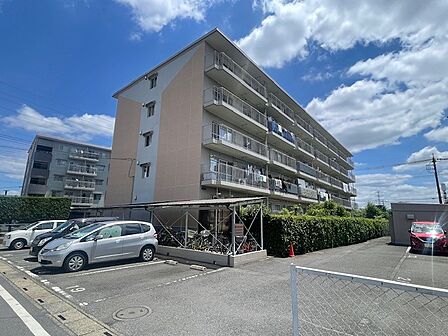 通勤、通学がちょっとした運動にもなる、八木崎駅徒歩20分。
