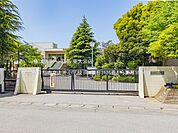春日部市立上沖小学校（550m）